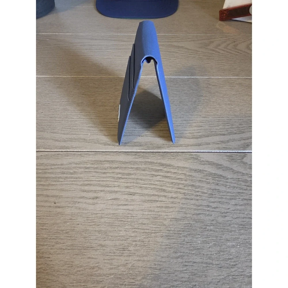 NEW Tumi MAGNETIC CARD HOLDER Stand Stand  - MATTE TEXTURED Blue
